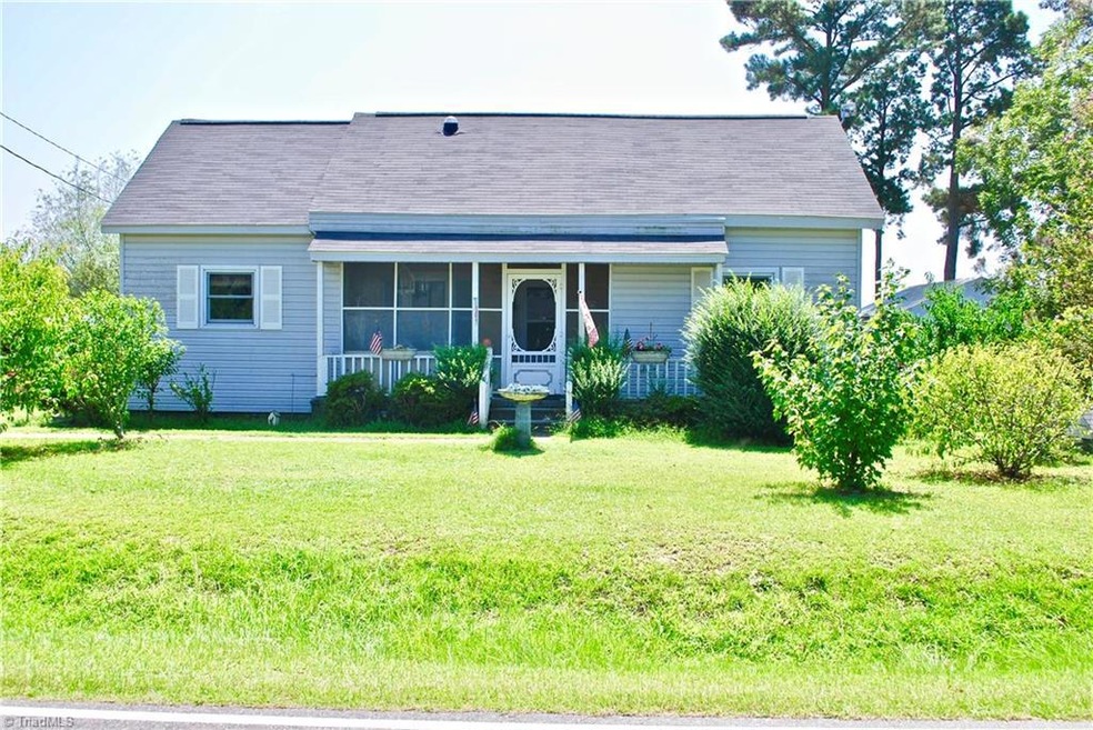 3800 Roanoke Rd, Newton Grove, NC 28366 - photo 1