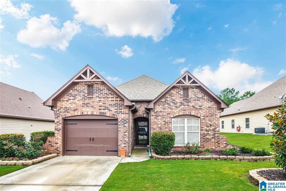 2059 Kerry Cir, Calera, AL 35040 - photo 1