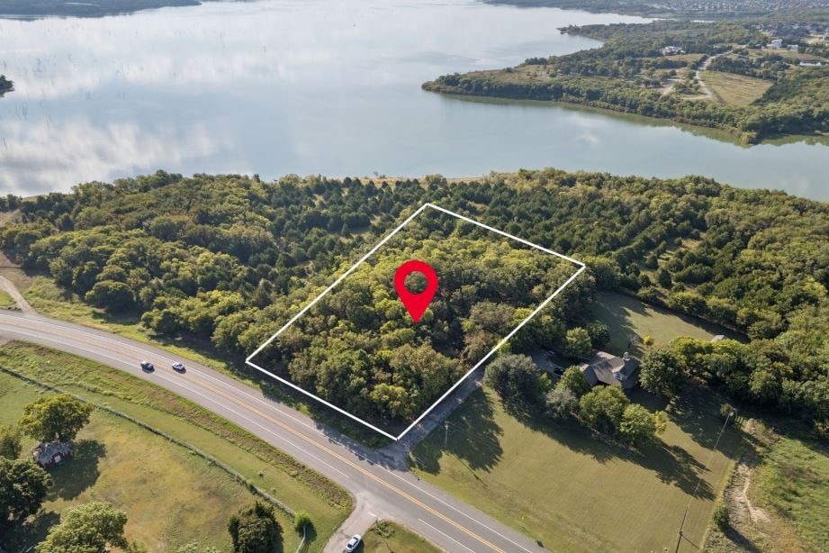 For Sale $850,000 • Co-Listing Agent