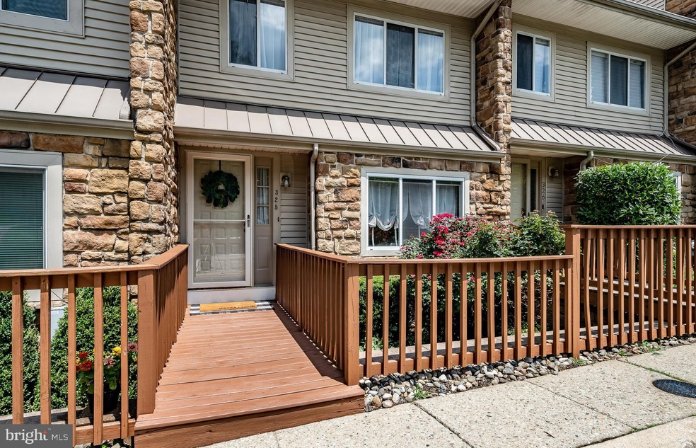325 Brigade Ct unit 325, Chesterbrook, PA 19087 - photo 1