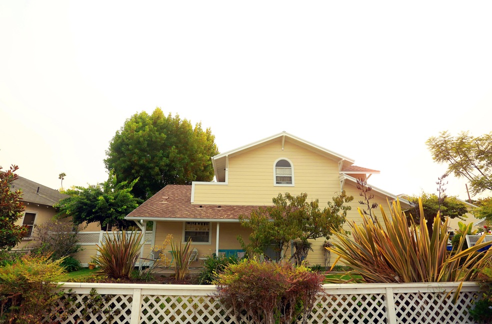Frontage on 8th Street