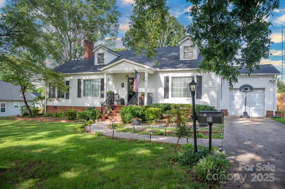 For Sale $369,500 • Co-Listing Agent