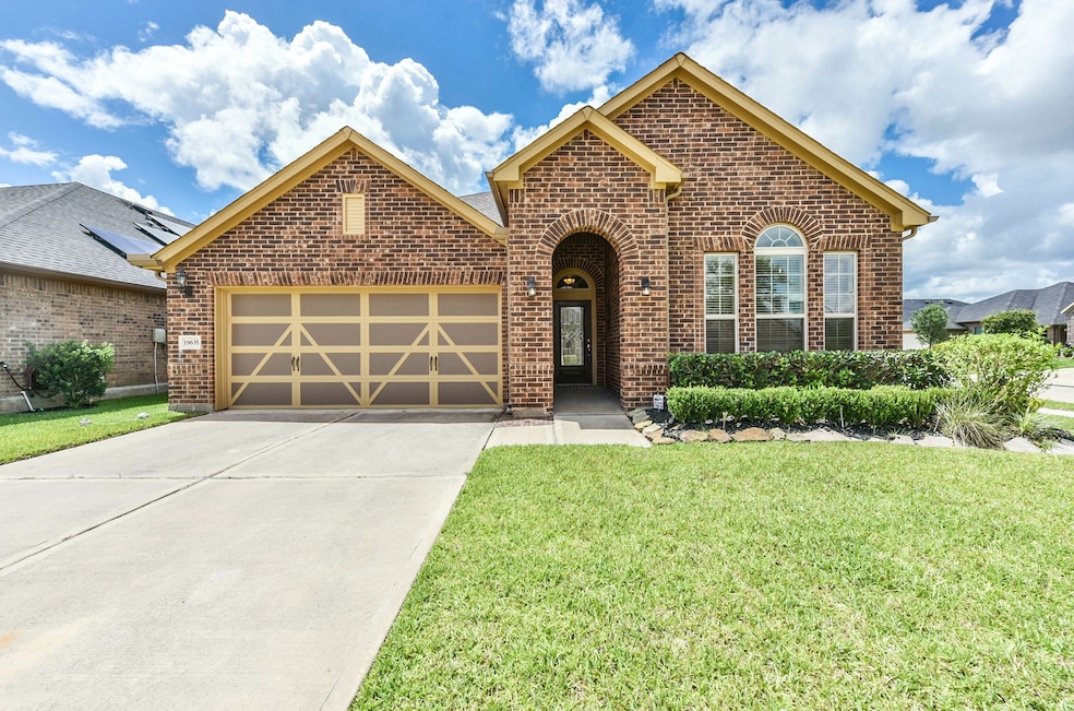 19635 Blair Orchard Ln, Richmond, TX 77407 - photo 1