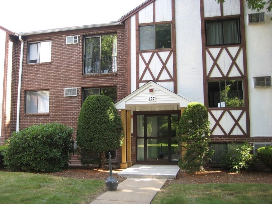 127 King St unit 303, Franklin, MA 02038 - photo 1
