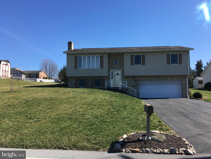 1324 Hollywell Ave, Chambersburg, PA 17201 - photo 1