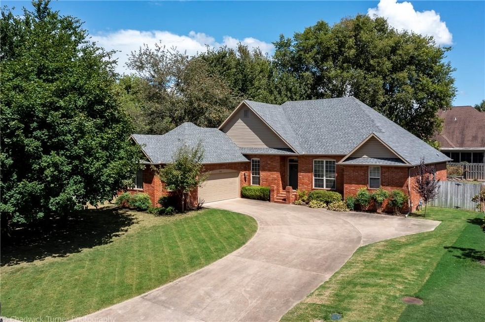 206 NW O St, Bentonville, AR 72712 - photo 1