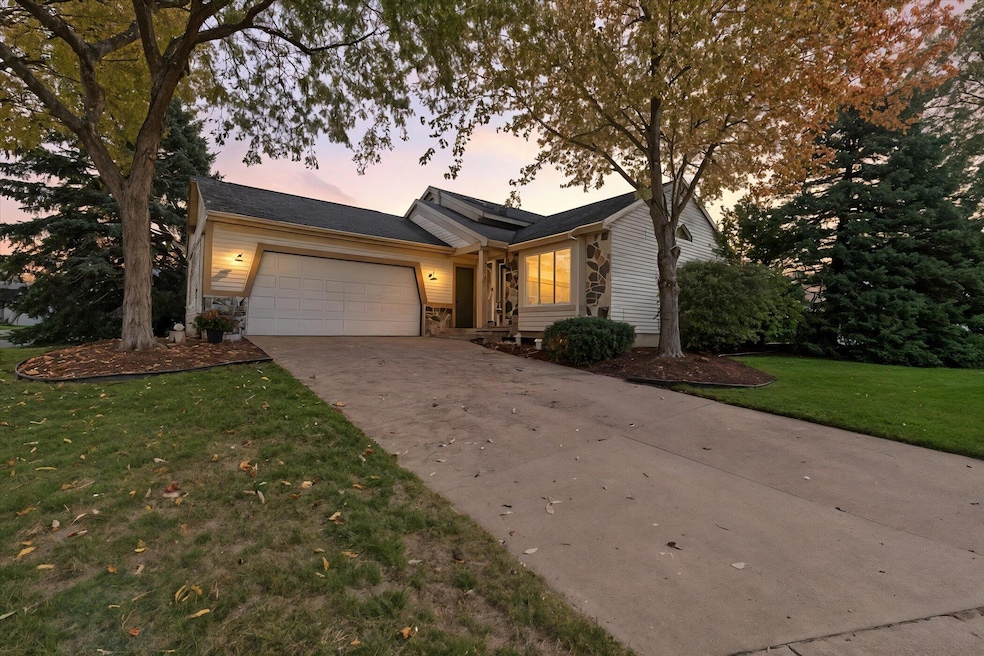 2449 Thorn Creek St SE, Grand Rapids, MI 49508 - photo 1