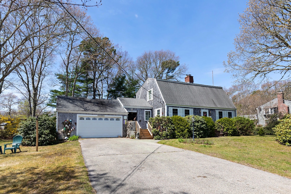 39 Bennets Neck Dr, Pocasset, MA 02559 - photo 1