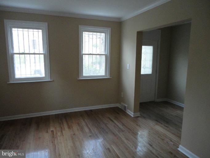 312 Division Ave NE, Washington, DC 20019 - photo 1