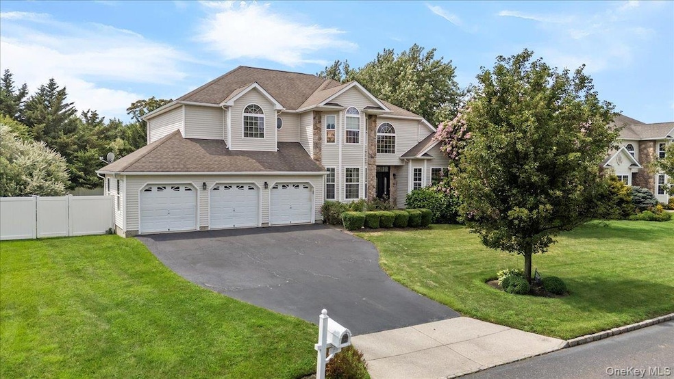 For Sale $885,000 • Co-Listing Agent