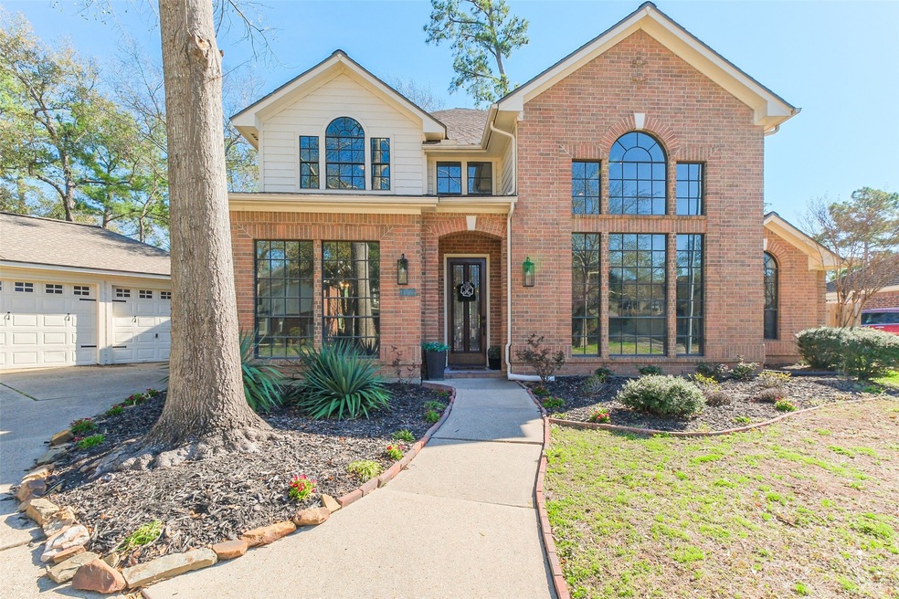 Welcome Home to 14406 Traceton Circle in the heart of Longwood