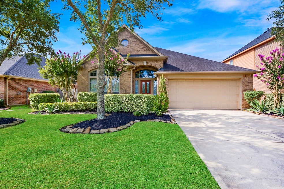 Welcome Home!  This beautiful one story Perry home is tucked back in the desirable community-Firethorne!