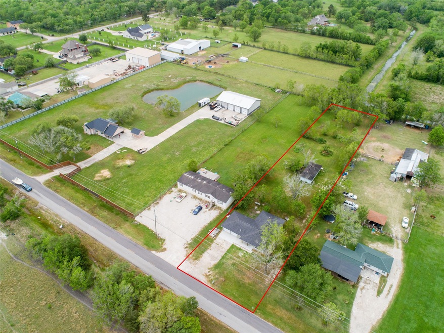 7131 Old Massey Ranch Rd unit 100, Pearland, TX 77584 - photo 1