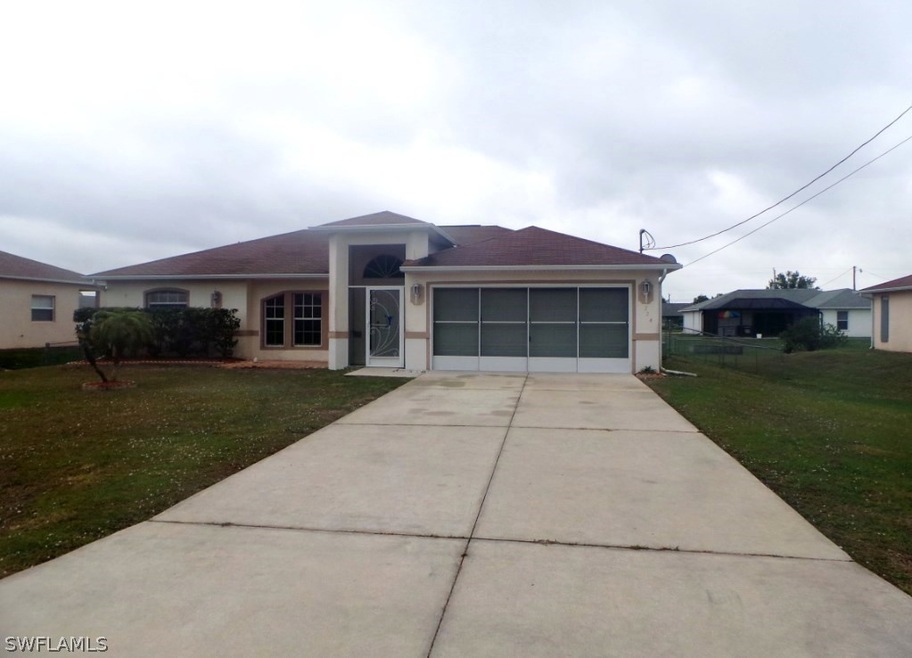 224 Manasota St, Fort Myers, FL 33913 - photo 1