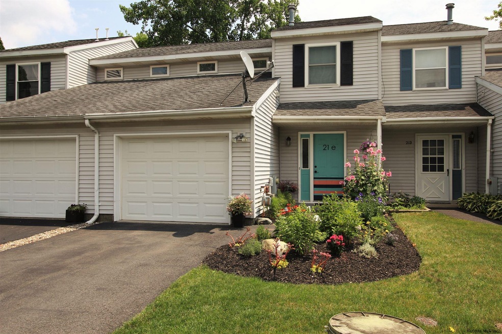 21 Louis Ave unit E, Albany, NY 12204 - photo 1