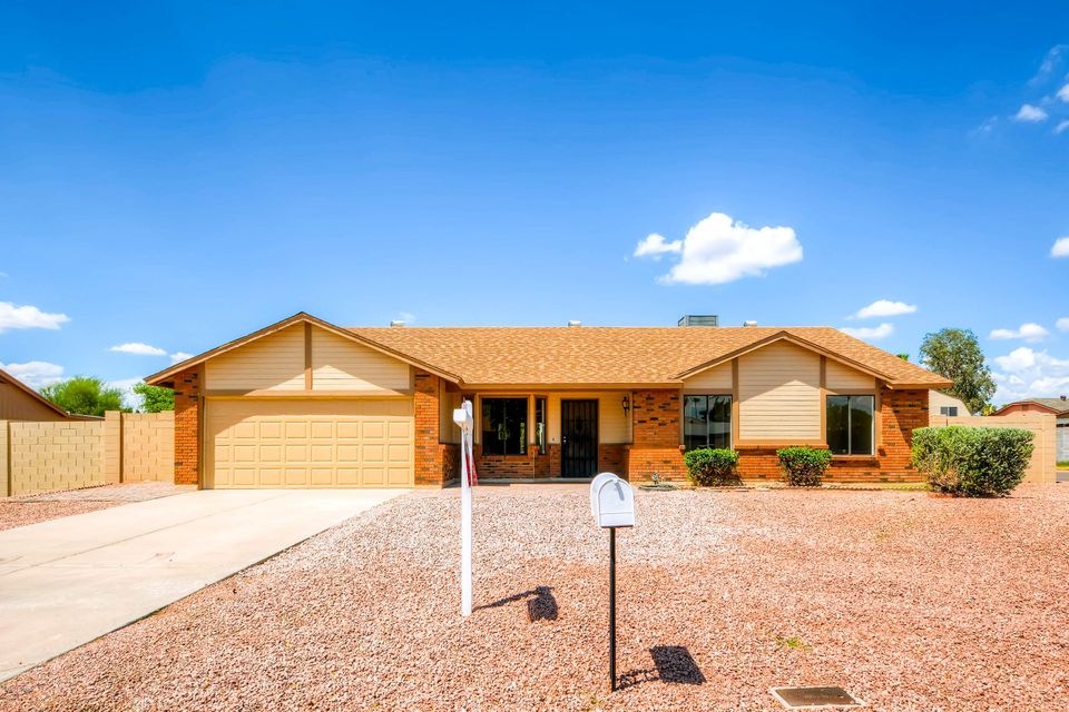Pristine curb appeal