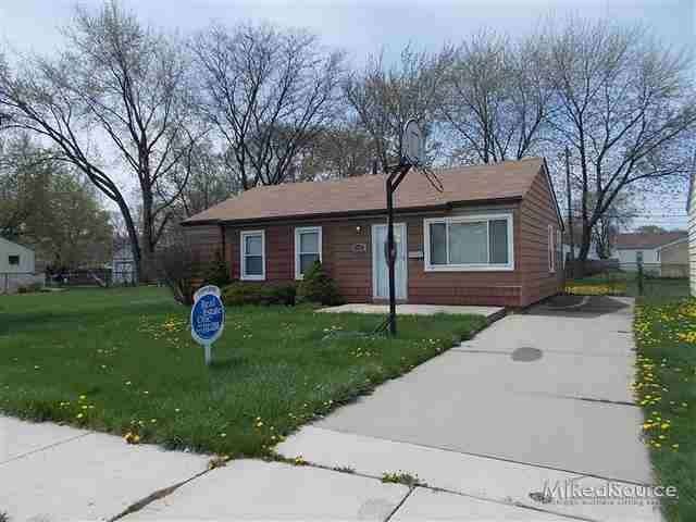 25343 Wiseman St, Roseville, MI 48066 - photo 1