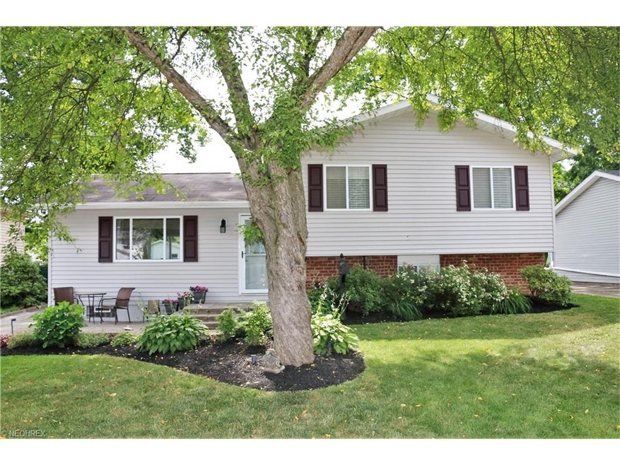 1085 Kevin Dr, Akron, OH 44313 - photo 1