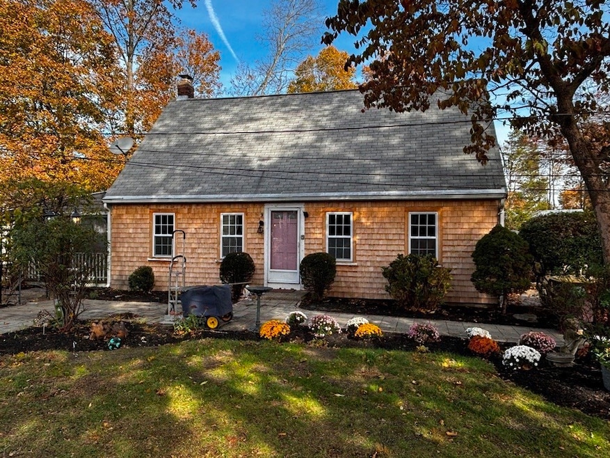 209 Lake Shore Dr, East Weymouth, MA 02189 - photo 1