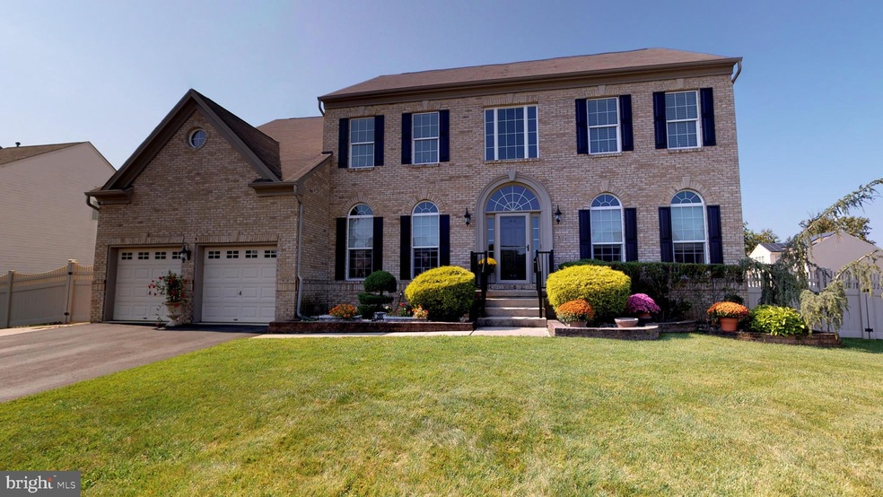 205 Buckingham Ct, Williamstown, NJ 08094 - photo 1