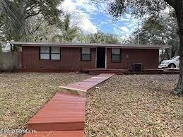 257 Pecan St, Jacksonville, FL 32211 - photo 1