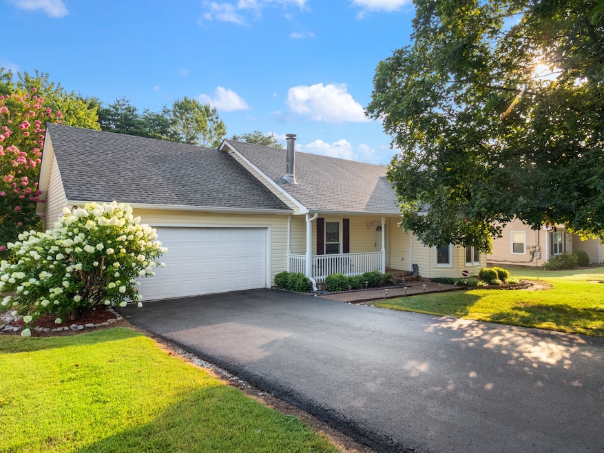 3002 Windsor Dr, Columbia, TN 38401 - photo 1