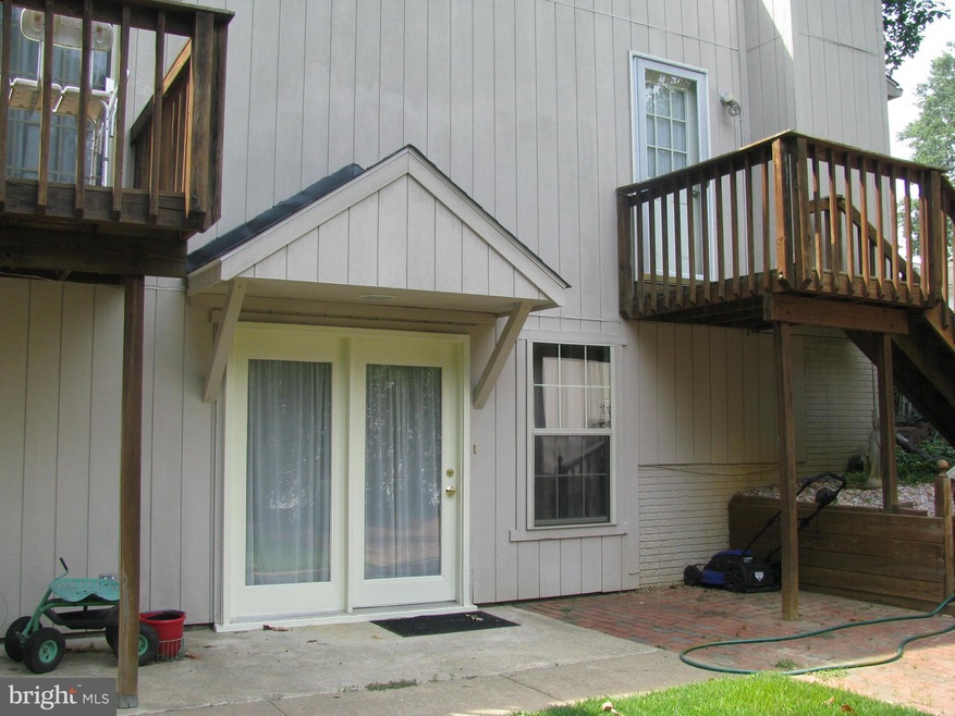 19119 Wayne Dr unit A, Triangle, VA 22172 - photo 1