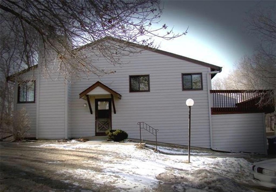 125 W Eagle Lake Dr, Maple Grove, MN 55369 - photo 1