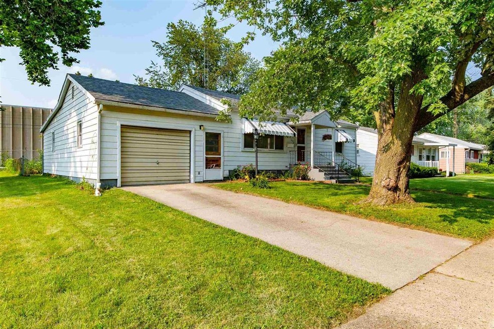 104 Welch Dr, Lincoln, IL 62656 - photo 1