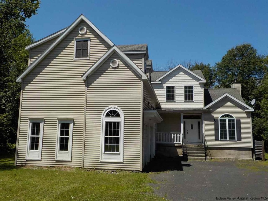 75 Dame van Winkle Cir, Athens, NY 12015 - photo 1