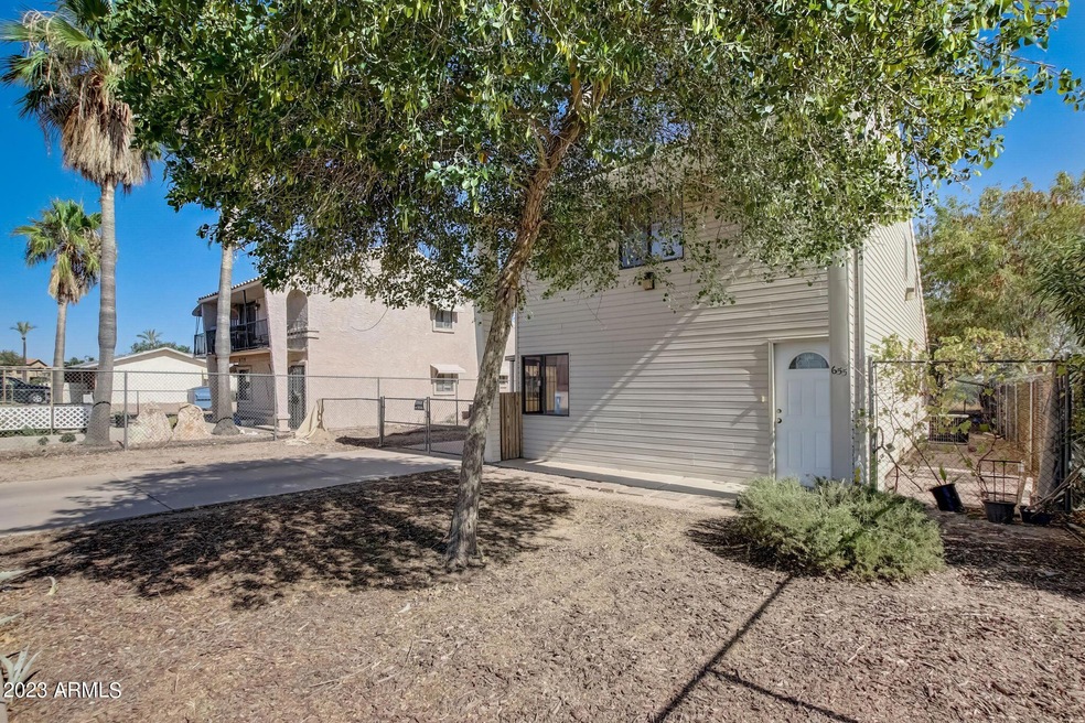1-web-or-mls-E 9th Ave-001