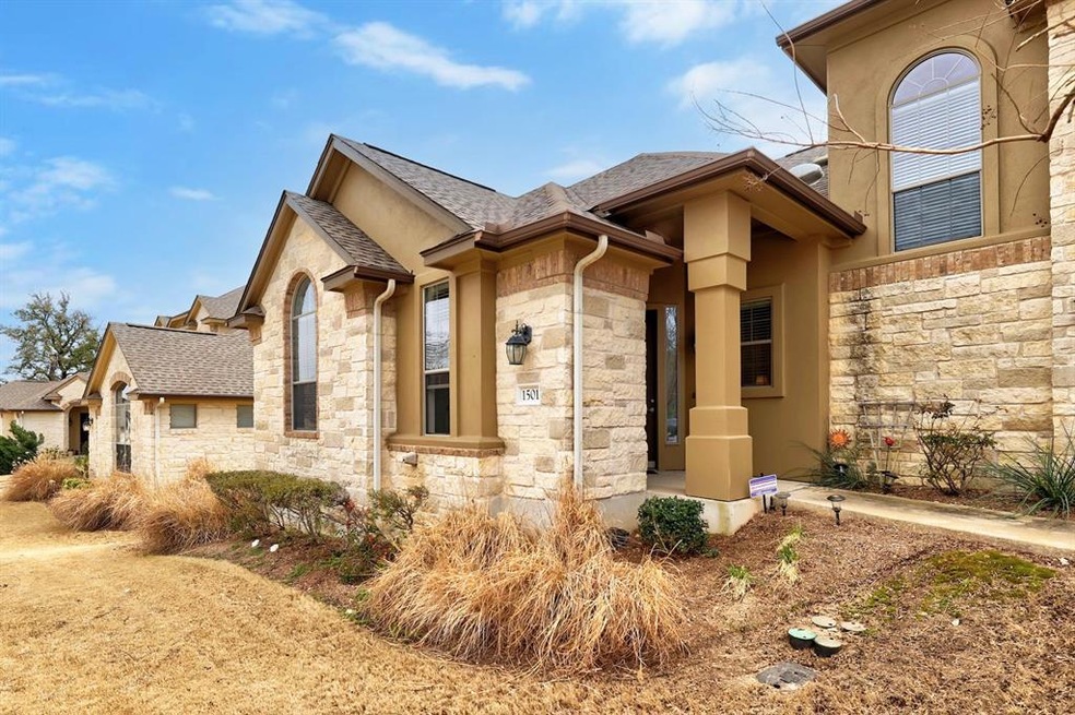 Beautiful condo nestled in the Avery Ranch communi