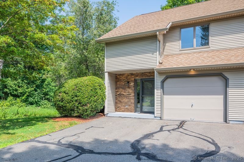 25 Washington St unit 22, Bristol, CT 06010 - photo 1