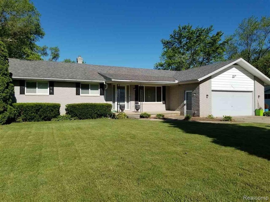 8087 N Webster Rd, Mount Morris, MI 48458 - photo 1