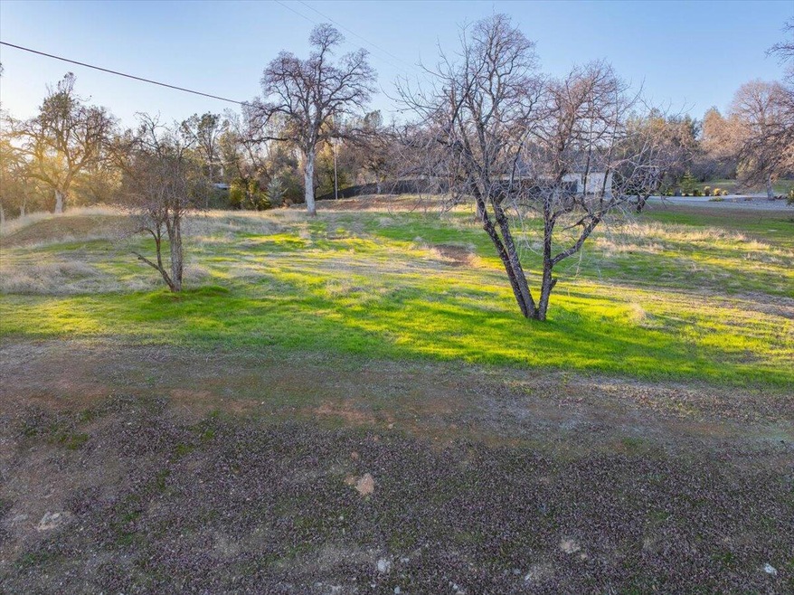 9440 Irish Creek Ln, Redding, CA 96001 - photo 1