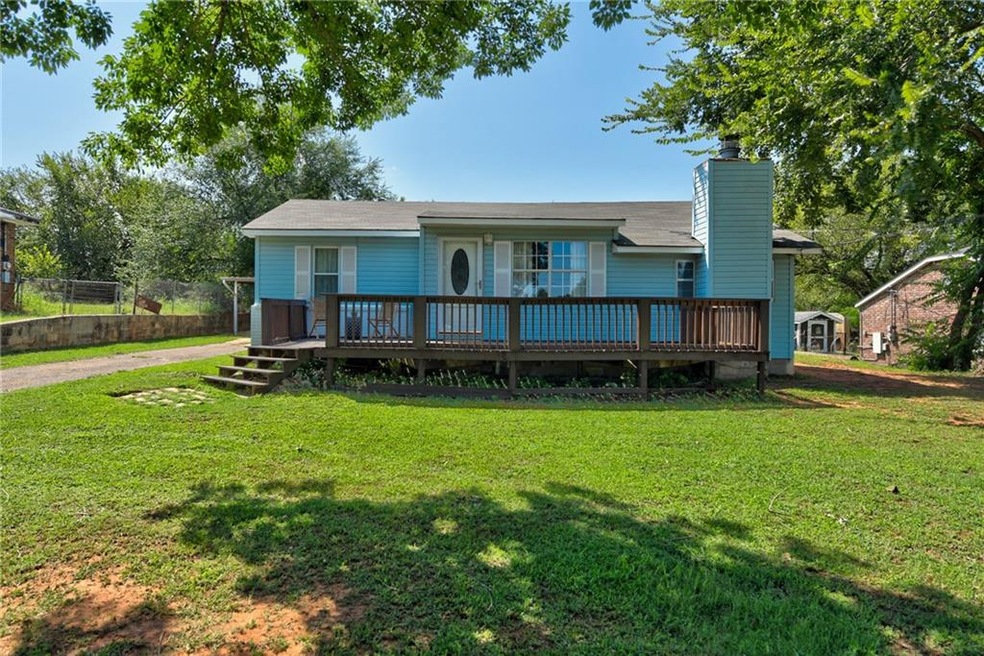 Welcome to 10608 E Reno Ave!! Plenty of room to roam on this 0.43 ACRE lot!!