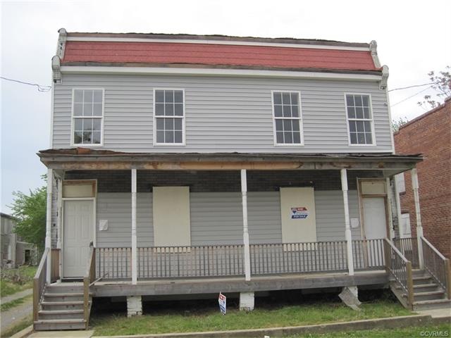 3015 & 3017 R Street.