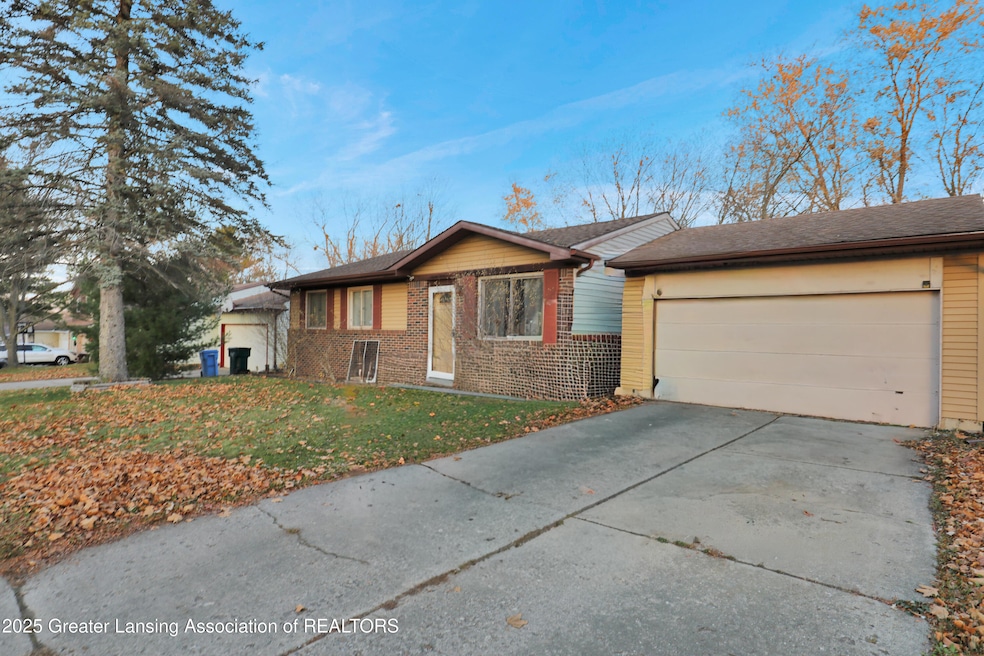 2300 Byrnes Rd, Lansing, MI 48906 - photo 1