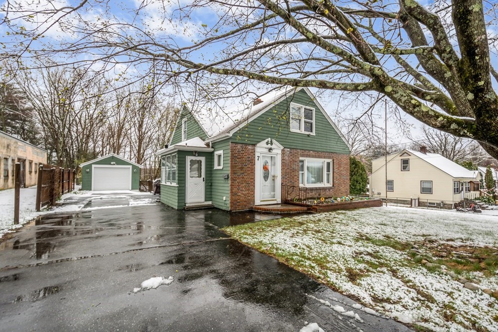 7 Ellis Ave, Dudley, MA 01571 - photo 1