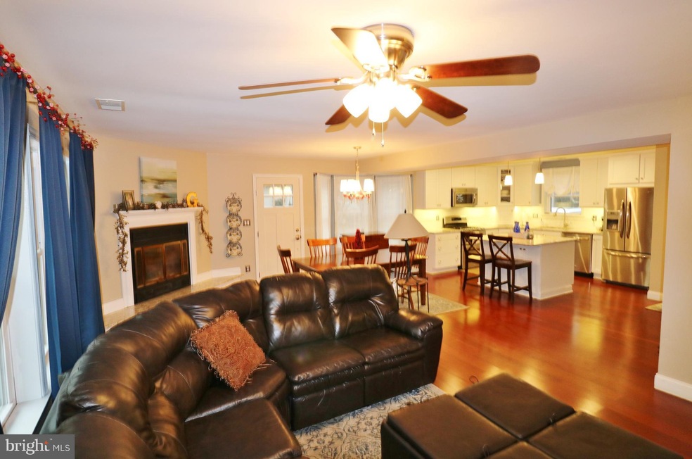 23321 Holly Hill Ln, California, MD 20619 - photo 1