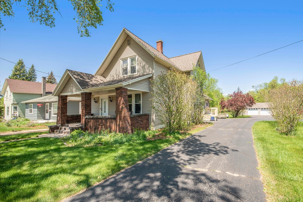 1341 Leonard St NE, Grand Rapids, MI 49505 - photo 1