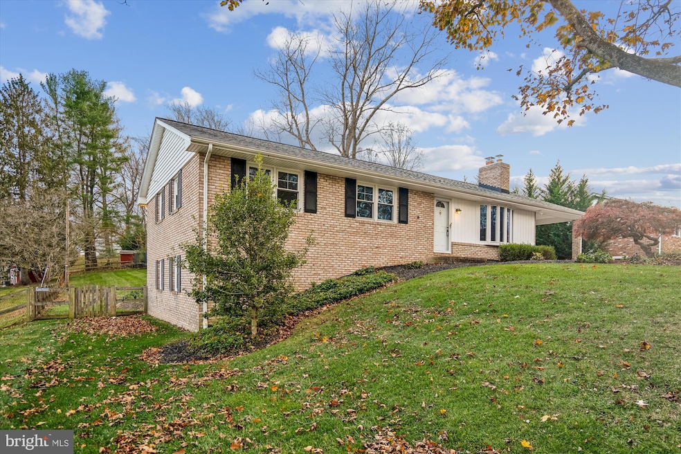 2211 Mount Hebron Dr, Ellicott City, MD 21042 - photo 1