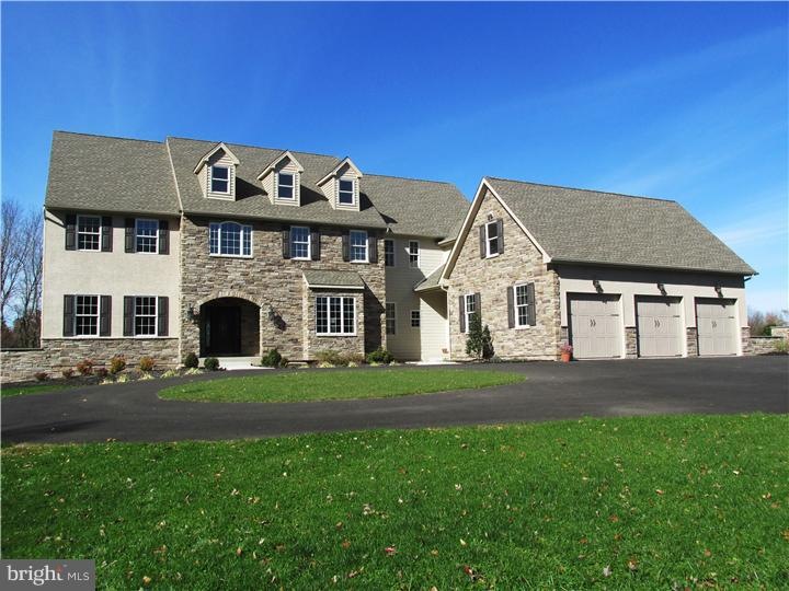 310 W Sandy Ridge Rd, Doylestown, PA 18901 - photo 1