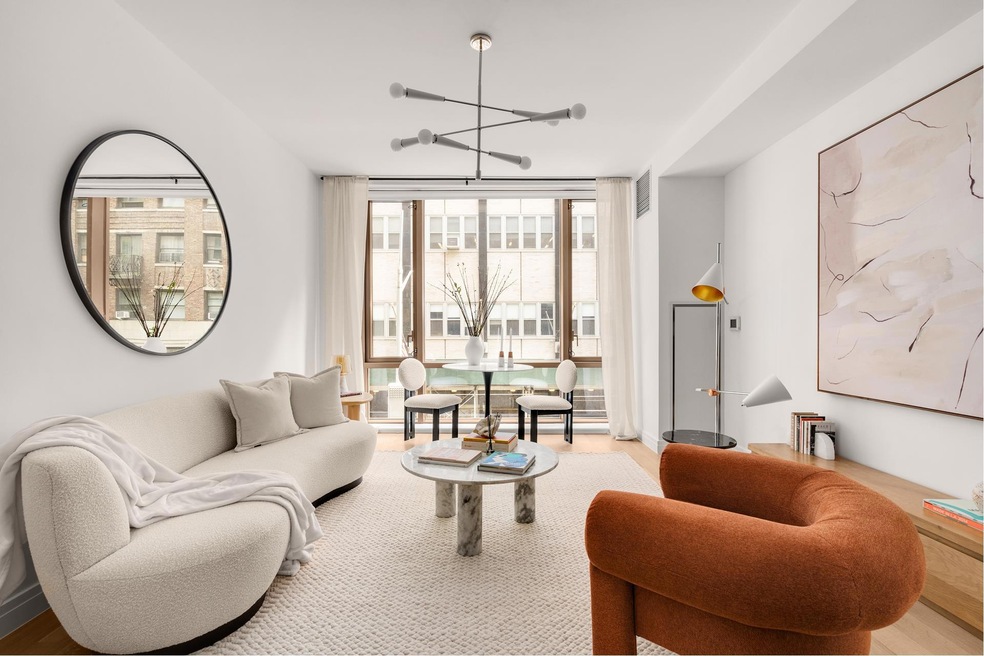 Pending $1,955,000