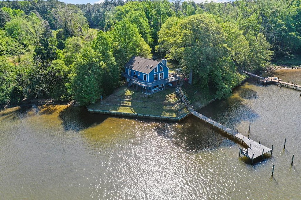 1 Oyster Shell Ln, Callao, VA 22435 - photo 1