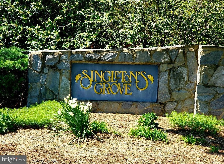 13997 Big Yankee Ln, Centreville, VA 20121 - photo 1