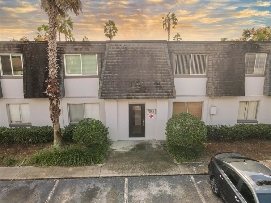 A great opportunity to have a downstairs unit!