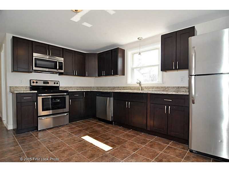 222 Main Ave, Warwick, RI 02886 - photo 1