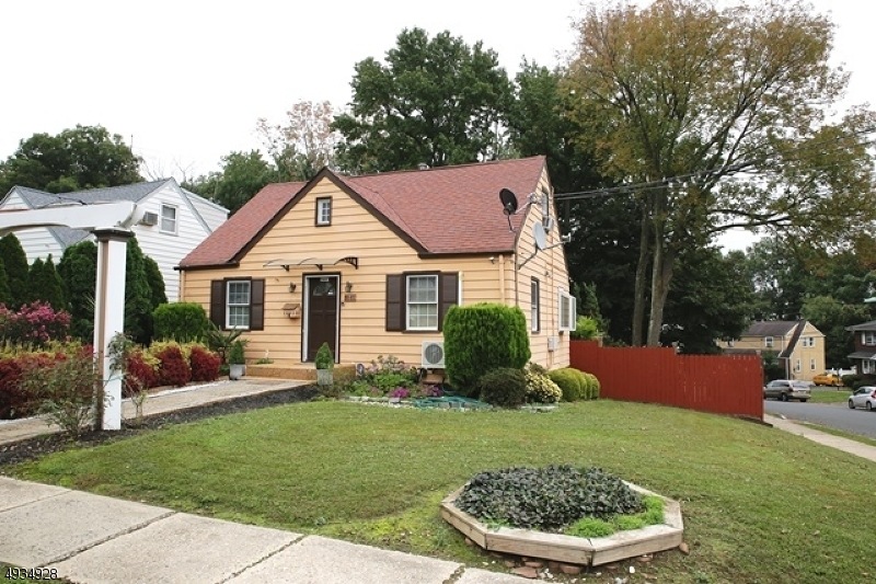 1641 Kenneth Ave, Union, NJ 07083 - photo 1