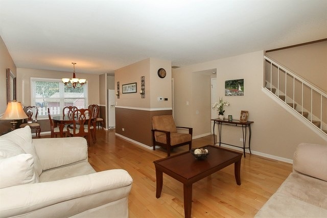 901 Perry Dr, Algonquin, IL 60102 - photo 1